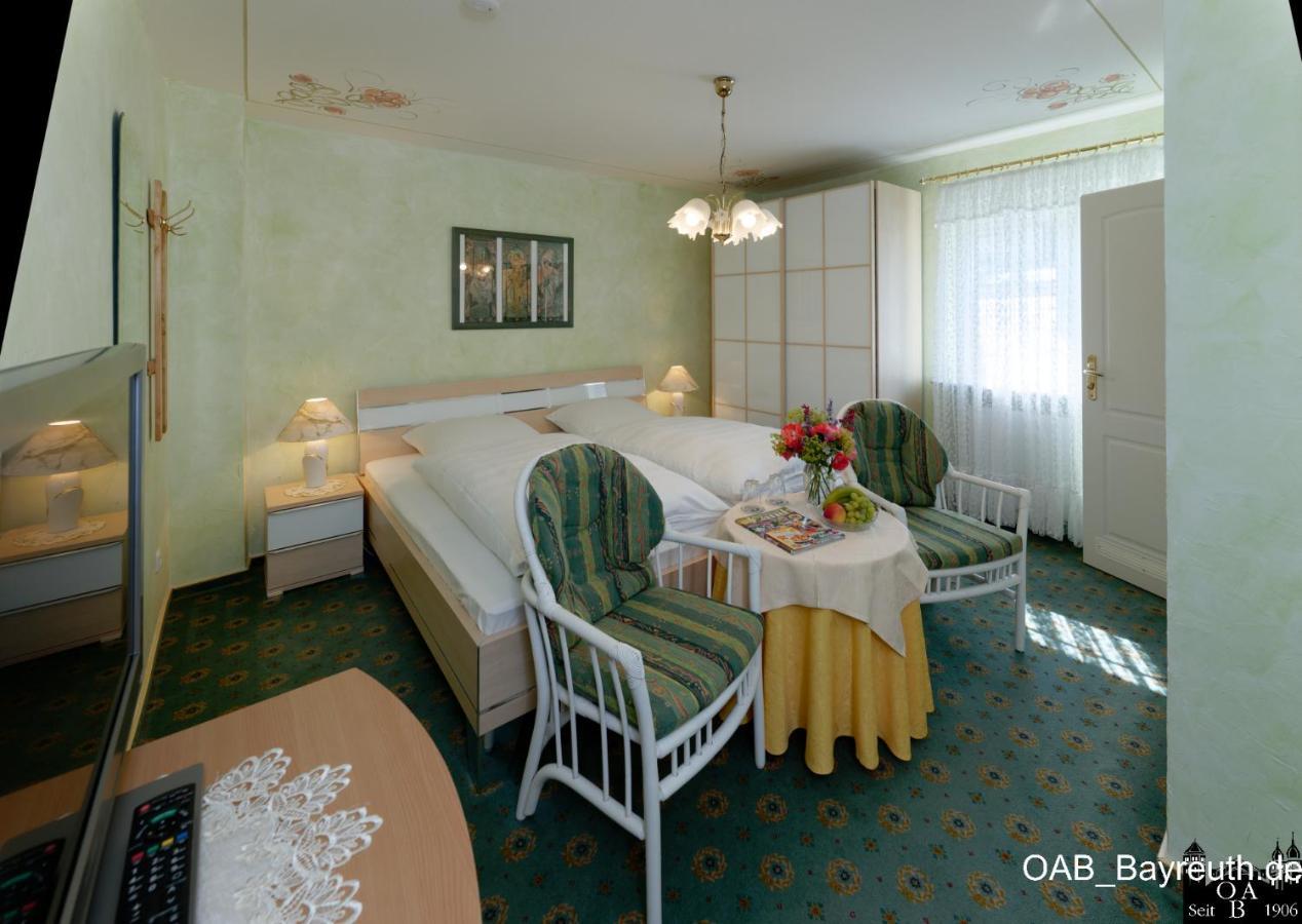 Hotel Garni Regina Гьосвайнщайн Екстериор снимка