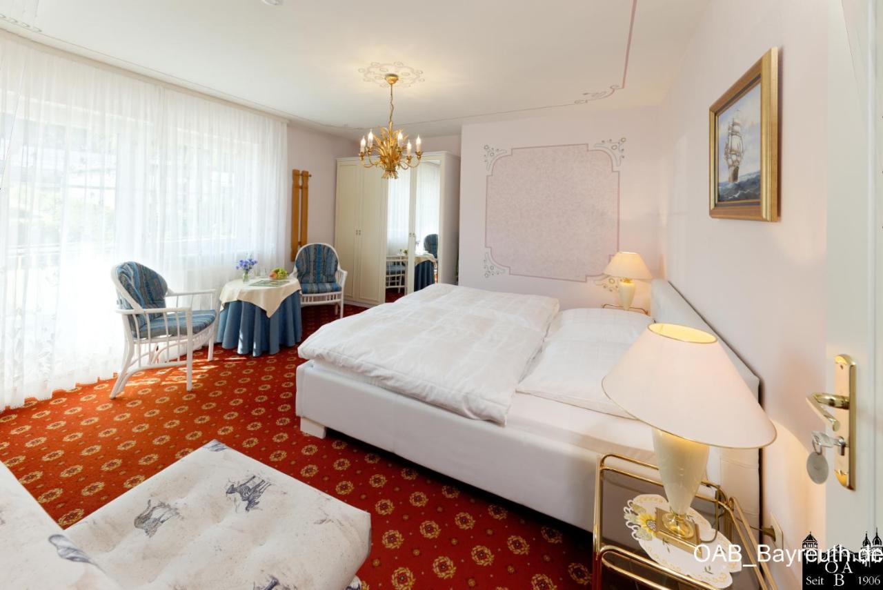 Hotel Garni Regina Гьосвайнщайн Екстериор снимка
