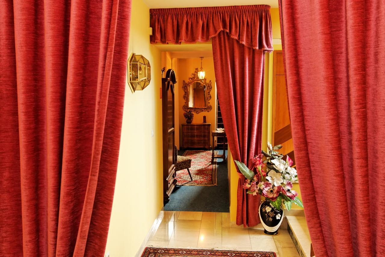 Hotel Garni Regina Гьосвайнщайн Екстериор снимка